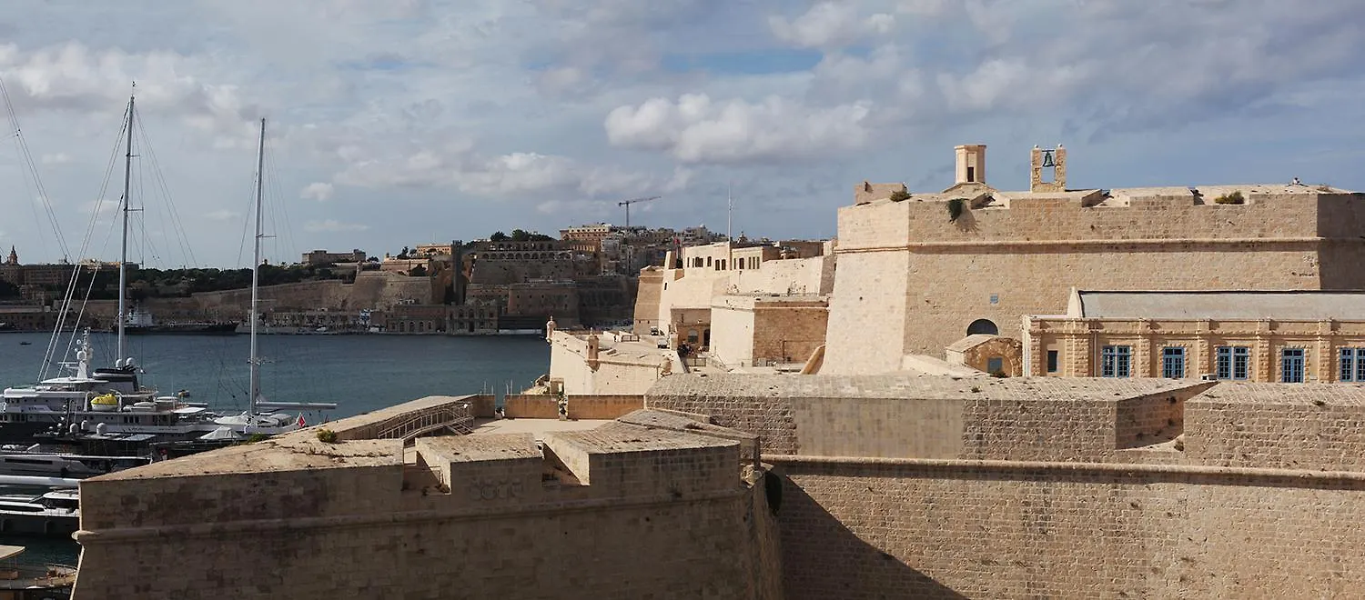 Mariette - Large Terrace - Grand Harbour View Villa Birgu